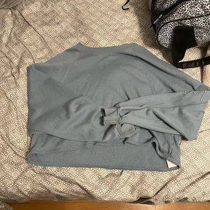 cropped sweatshirt
